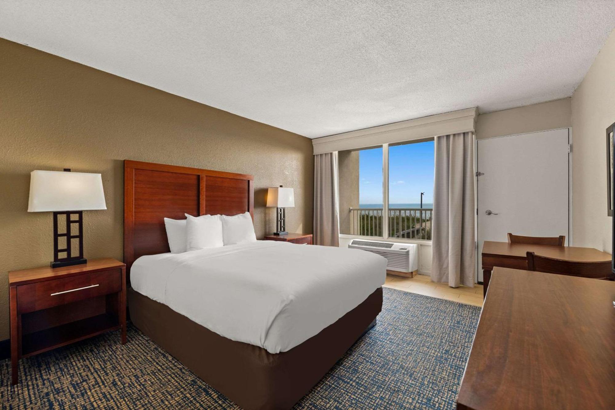 Comfort Inn On The Ocean Kill Devil Hills Exterior photo